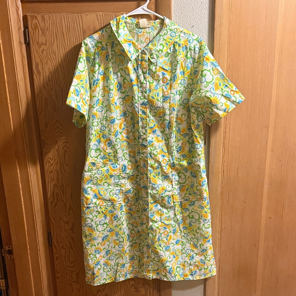 Vintage JcPenny misses robe housecoat with pockets